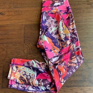 Fabletics summer print Capri floral leggings